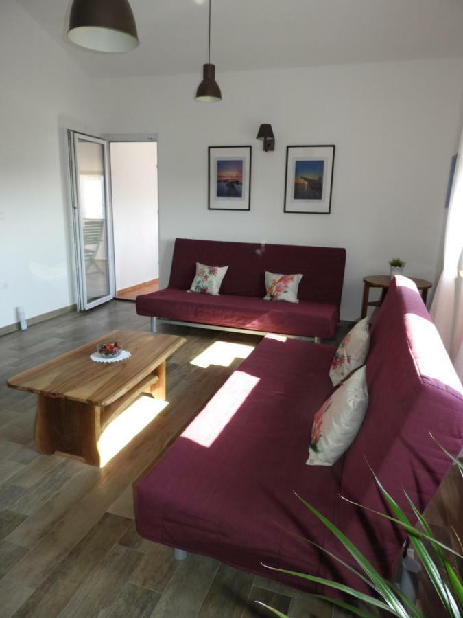 Apartment Thea Pula Exteriör bild